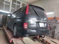Toyota Isis 2010 2WD Platana ToyUn3-